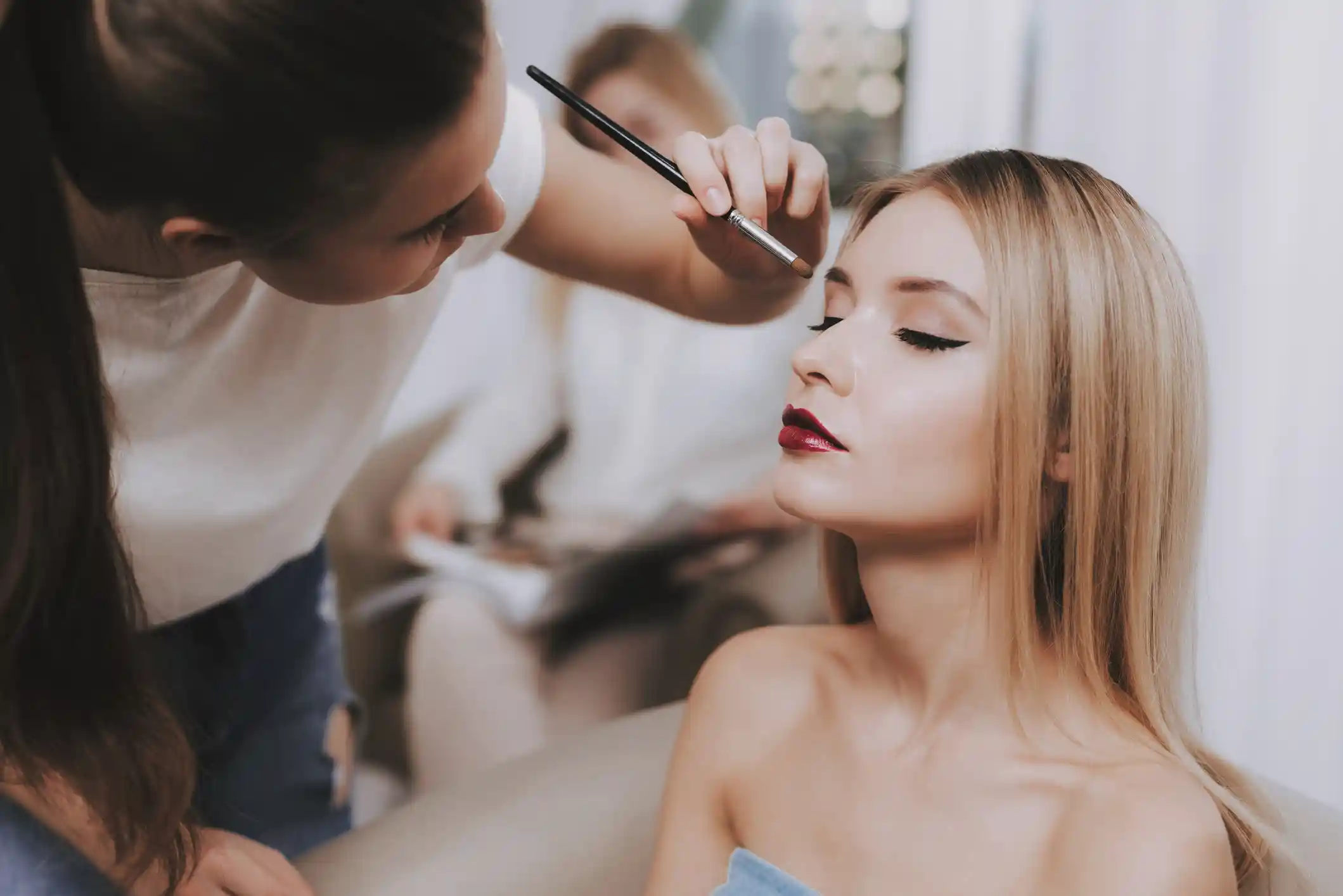 How Makeup Artists Customize Looks for Different Face Shapes Garner, NC